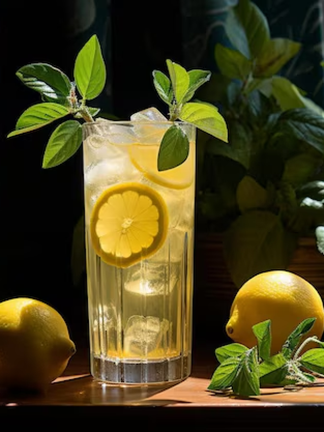 Lemon Juice Benefits : थंडीतही लिंबू पाणी पिण्याचे फायदे; सेवन करणे किती फायदेशीर