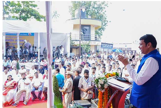 CM Devendra Fadnavis : देशाच्या प्रगतीचे श्रेय डॉ. बाबासाहेब आंबेडकर यांनी दिलेल्या संविधानाला - मुख्यमंत्री देवेंद्र फडणवीस