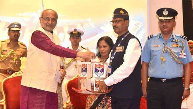 ध्वजनिधीला सर्वांचे योगदान गरजेचे – राज्यपाल