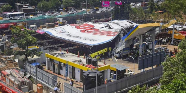 Ghatkopar Hoarding Collapsed