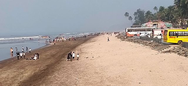 Murud Beach : पर्यटकांची मुरुडकडे पाठ! वाहनांमुळे ठिकठिकाणी ट्राफिक जाम