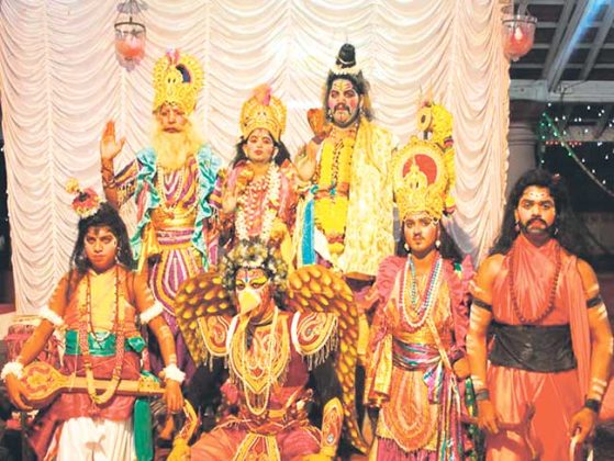 जत्रेची नाटके, नाटकांची जत्रा...