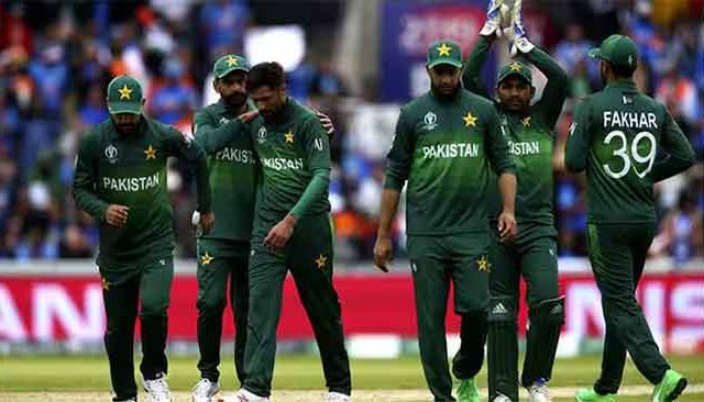 Mohammad Irfan : पाकिस्तान संघात चाललंय काय? आता 'या' खेळाडूने घेतली निवृत्ती