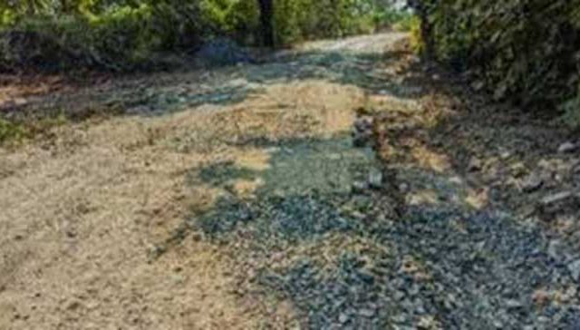 मुख्यमंत्री ग्रामसडक योजनेच्या रस्त्यांची रखडपट्टी