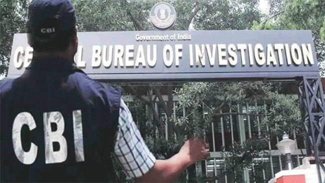 Mumbai CBI : मुंबईत सीबीआयच्या अधिकाऱ्याविरुद्ध गुन्हा दाखल