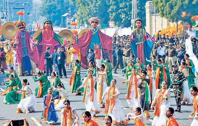 भारतीय पोशाख ही संस्कृतीची ओळख