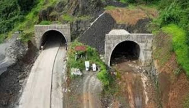 Kashedi Ghat Traffic : कोकणाकडे जाणाऱ्या कशेडी घाटाला पर्यायी भुयारी मार्ग खुला