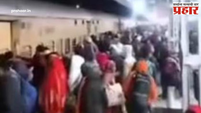 प्रयागराज महाकुंभमेळ्यात धावल्या विक्रमी १७ हजार गाड्या