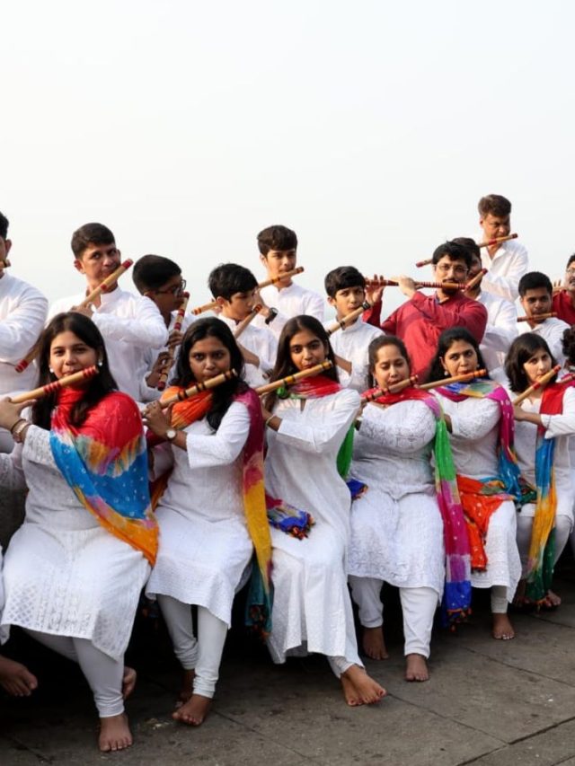 Flutist : 'फ्लुट सिंफनी'च्या माध्यमातून बासरीवादक उस्ताद झाकीर होऊन हुसेन यांना मानवंदना