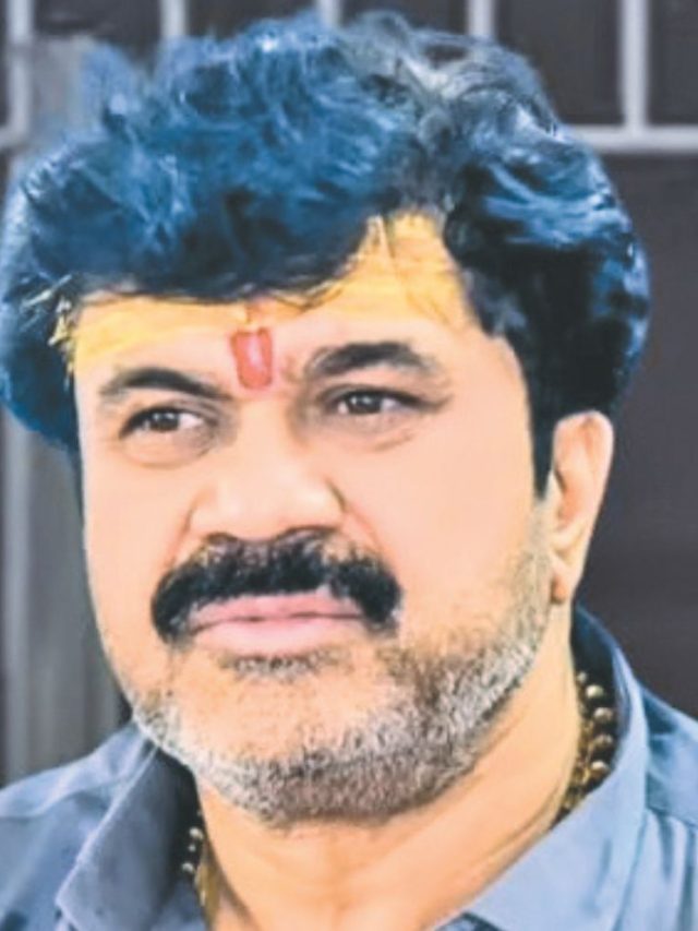 Santosh Deshmukh murder case : संतोष देशमुख हत्येत वाल्मिक कराडच मास्टरमाईंड!