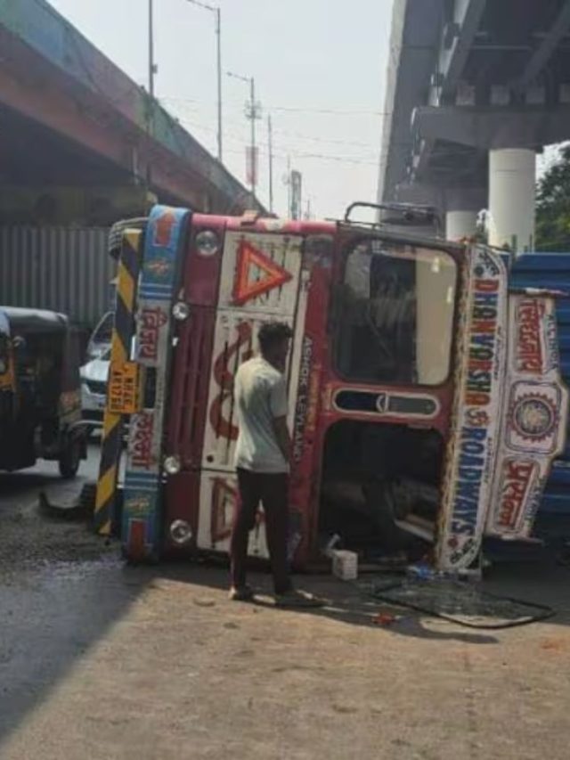 Mumbai Nashik Highway : मुंबई नाशिक महामार्गावर रासायनिक कंटेनर उलटला!