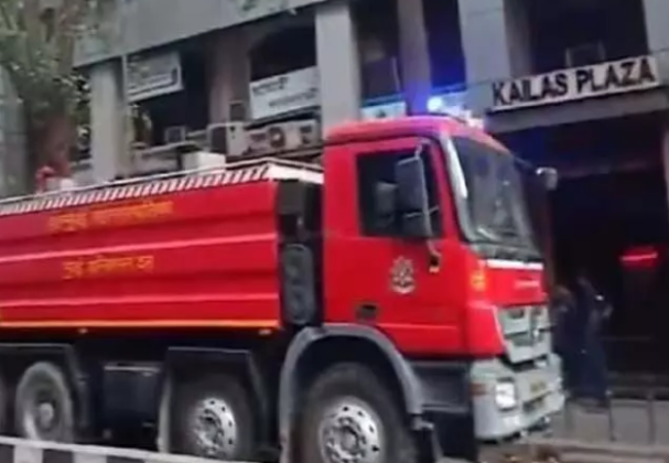 घाटकोपरच्या कैलास प्लाझा इमारतीला आग