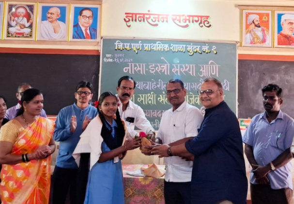 मुंढर नं. १ शाळेची स्वरा लांजेकर जाणार नासा, इस्रो भेटीला