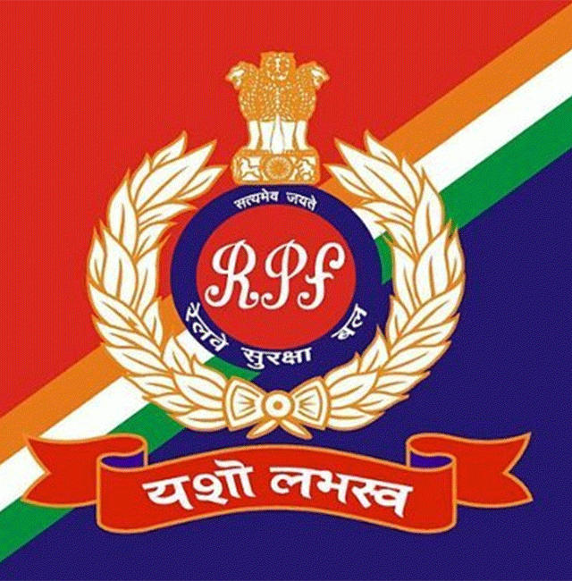 Kasara RPF : 'मरे'च्या आरपीएफ टीमने वाचवले व्यक्तीचे प्राण