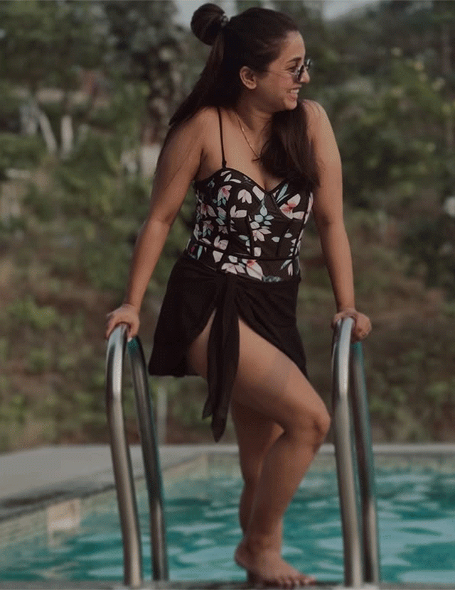 Sayali Sanjiv Bold Look : 'New Year New Me' म्हणत केले सोशल मीडियावर बोल्ड फोटो शेअर