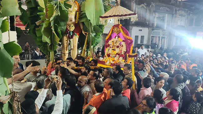 Vaikuntha Ekadashi : वैकुंठ एकाशीनिमित्त अमरावतीत बालाजी मंदिरात भक्तांची अलोट गर्दी!
