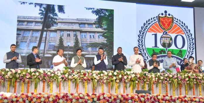 Devendra Fadnavis : कोविडच्या काळात शासकीय रुग्णालयांनी पुरवली खूप चांगली सेवा