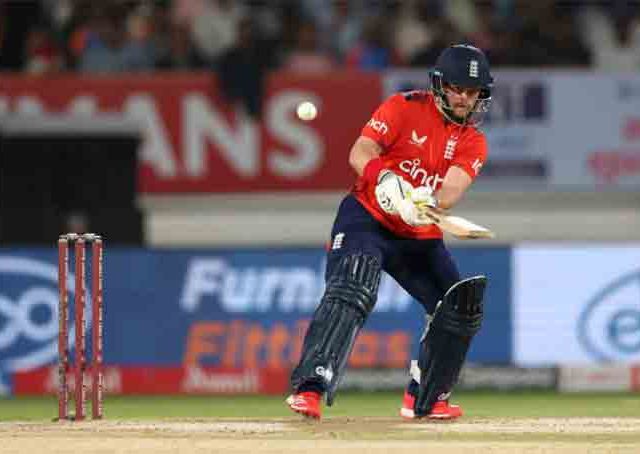IND vs ENG : तिसऱ्या टी-२०मध्ये विजयासाठी भारतासमोर १७२ धावांचे आव्हान