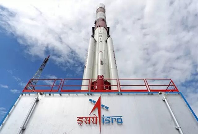 ISRO : भारताची ऐतिहासिक कामगिरी! इस्त्रोने अंतराळात केले २ उपग्रहांचे डॉकिंग