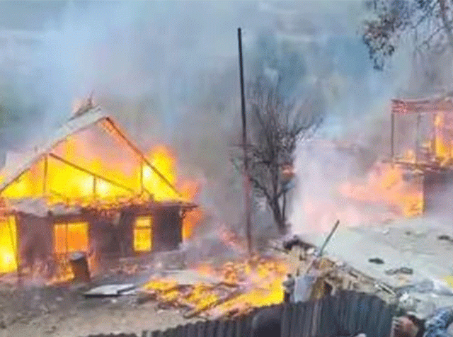 Kashmir Fire : काश्मीरमध्ये लॉस एंजेलिस आगीची पुनरावृत्ती; दोन गावे जळून खाक