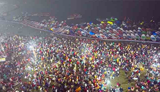 प्रयागराज महाकुंभमध्ये अमृतस्नानाआधी चेंगराचेंगरी, आजचे अमृतस्नान रद्द