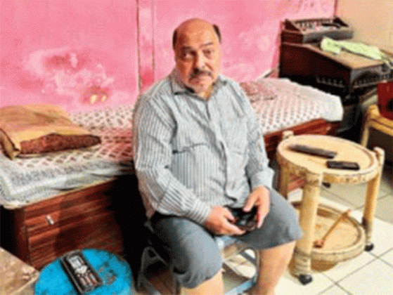 Actor Manmohan Mahimkar : ज्येष्ठ अभिनेते मनमोहन माहिमकरांचा घरच्यांकडून छळ; नातेवाईंकांकडून घर खाली करण्याची धमकी!