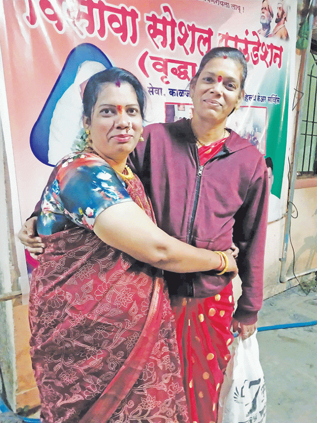 समाजसेवेत रंगलेय तरडे कुटुंब...