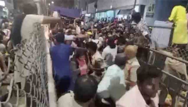 Tirupati Stampede: टोकन वाटायला सुरूवातही झाली नाही आणि चेंगराचेंगरी सुरू...जाणून घ्या काय घडलं नेमकं