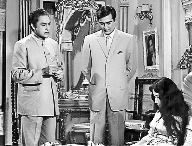 ‘ये वादियाँ ये फिजाएं बुला रही हैं तुम्हें…’