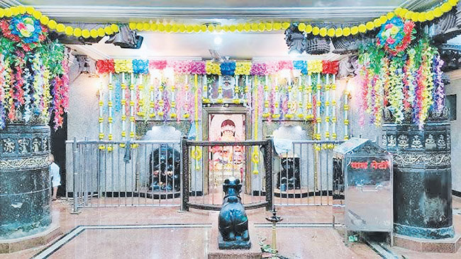 नेरुरचे प्रसिद्ध कलेश्वर मंदिर