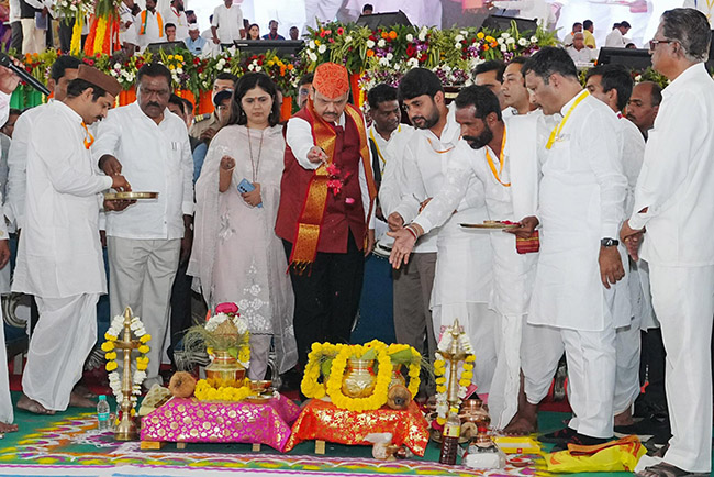 Devendra Fadnavis : नदीजोड प्रकल्पातून मराठवाडा कायमस्वरूपी दुष्काळमुक्त करणार – मुख्यमंत्री देवेंद्र फडणवीस