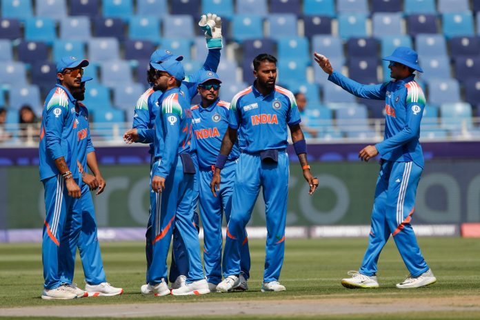 INDvs PAK : पाकिस्तानचे सलामीवीर झटपट तंबूत