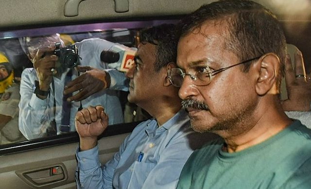 Arvind Kejriwal : केजरीवालांच्या बंगल्याच्या खर्चाची चौकशी करा