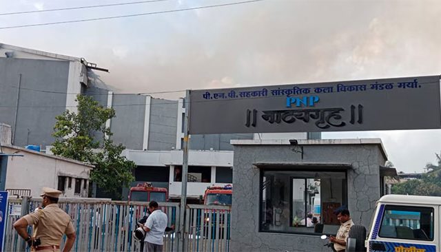 PNP Theater : तीन वर्षांपूर्वी जळून भस्मसात झालेल्या नाट्यगृहात पुन्हा वाजणार तिसरी घंटा!