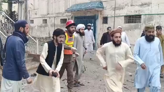 पाकिस्तानमध्ये मशिदीत स्फोट; पाच ठार, अनेक जखमी
