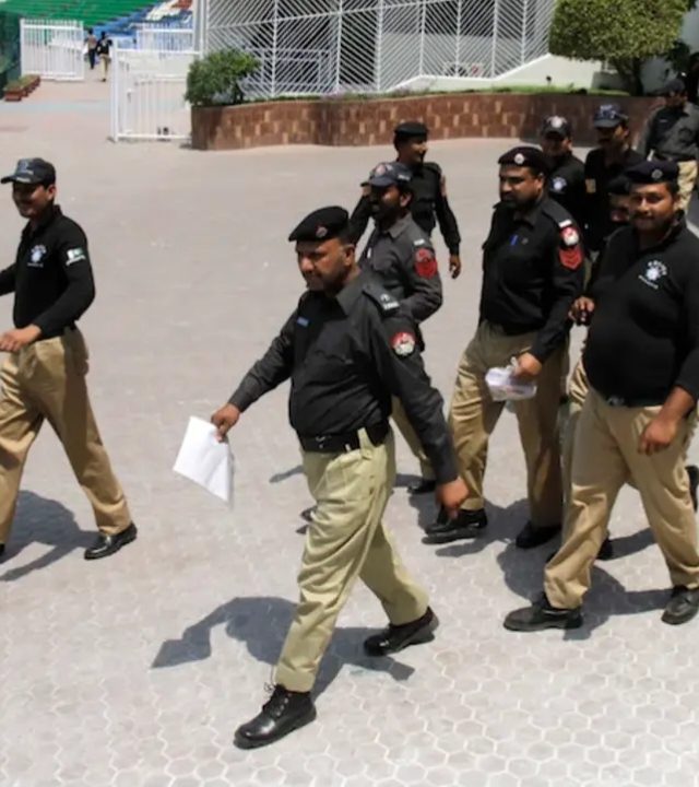 Pakistani policemen : चॅम्पियन्स ट्रॉफीदरम्यान सेवा देण्यास नकार; १०० हून अधिक पाकिस्तानी पोलीस बडतर्फ
