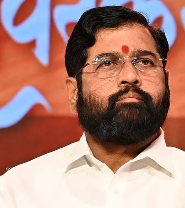 Eknath Shinde : उपमुख्यमंत्री शिंदेंचा अ‍ॅक्शन मोड! अडकलेल्या पर्यटकांना आणण्यासाठी जम्मू-काश्मीरकडे रवाना