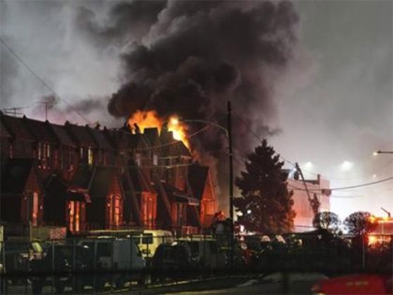 US Plane Crash : अमेरिकेत पुन्हा विमान कोसळले! ६ जणांचा मृत्यू, अनेक घरांना आग