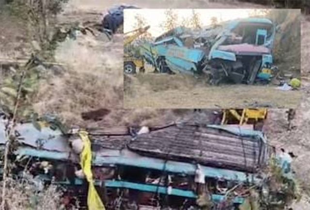 Surat Bus Accident : नाशिकहून सुरतच्या दिशेने जाणाऱ्या बसचा भीषण अपघात!