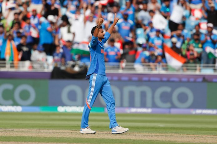 INDvsPAK : पाकिस्तानचा अर्धा संघ तंबूत