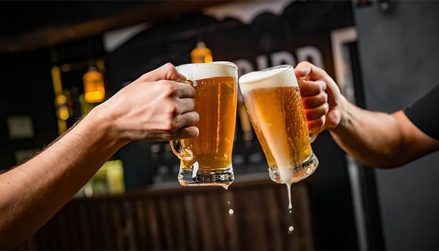 Beer Price Hike : तळीरामांची पार्टी महागली! बिअरच्या किंमतीत १५ टक्क्यांनी वाढ
