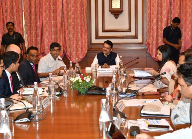 ग्रामीण भागातील रस्ते व शाळांच्या विकासासाठी डेव्हलपमेंट बँकेचे सहकार्य