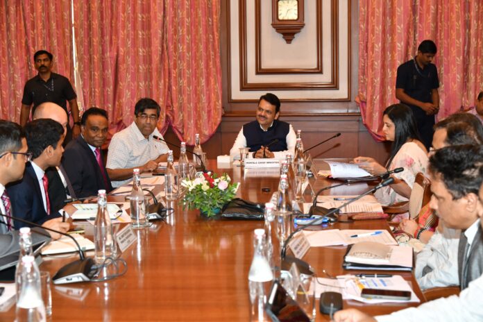 ग्रामीण भागातील रस्ते व शाळांच्या विकासासाठी डेव्हलपमेंट बँकेचे सहकार्य