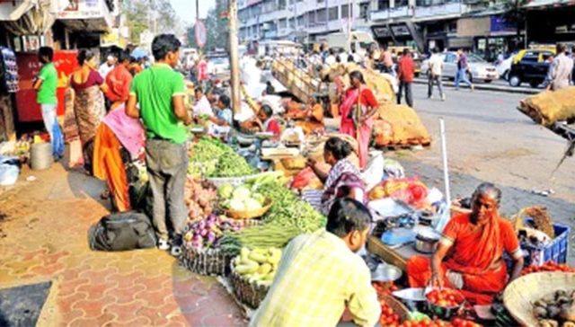 BMC News : 'या' सहा हजार फेरीवाल्यांचे काय होणार?