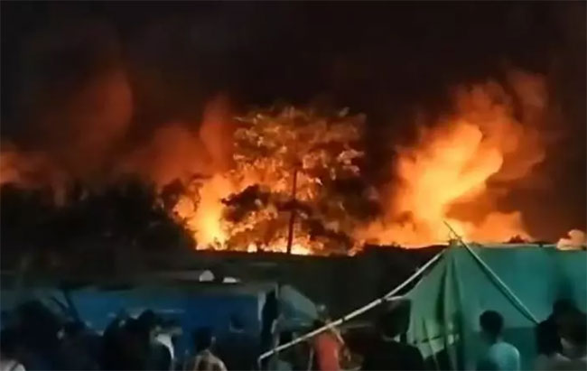 Mumbai Breaking : गोरेगाव फिल्मसिटी जवळ असलेल्या झोपड्यांना भीषण आग!