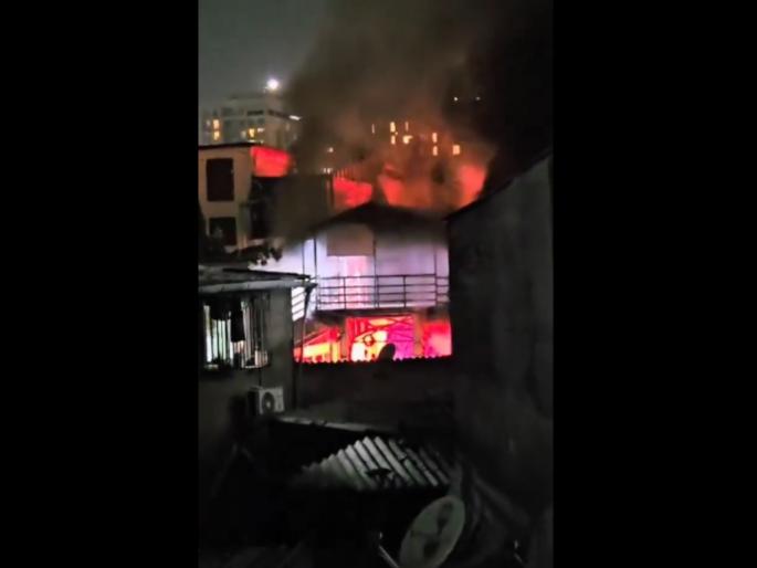 खार रोडच्या रेल्वे कारशेडला आग