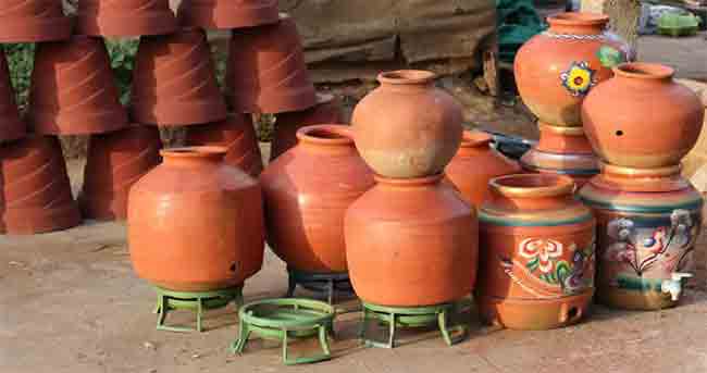 तुम्ही मातीच्या माठातलेच पाणी पिताय ना?