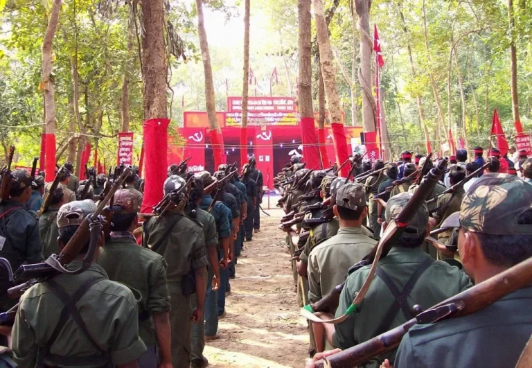 काँग्रेस काळजी नक्षलवाद्यांची, भाजपाकडे केली शस्त्रसंधीची मागणी