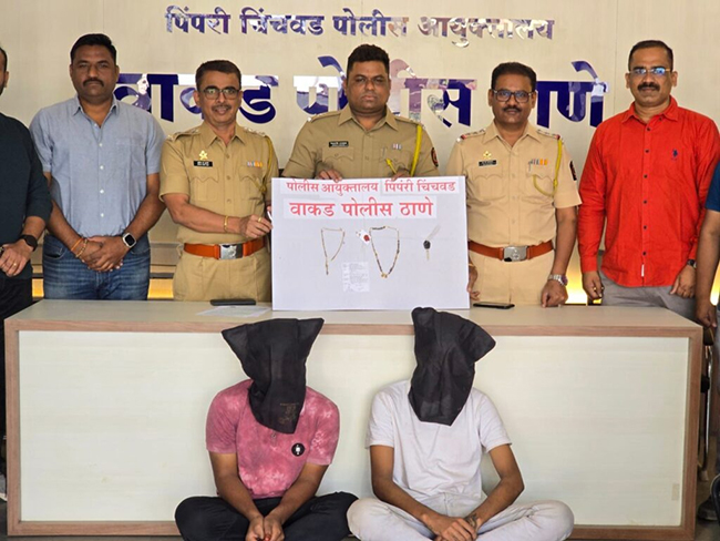 बेकरीच्या व्यवसायात नुकसान झाल्याने दागिन्यांची चोरी