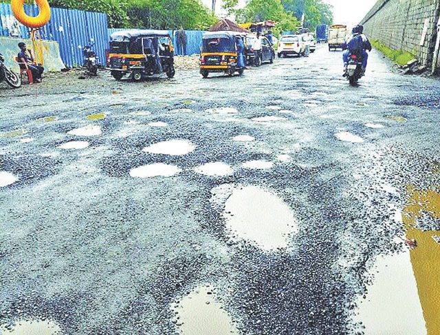 रस्ते खड्डेमुक्तीचा संकल्प, वगैरे… वगैरे